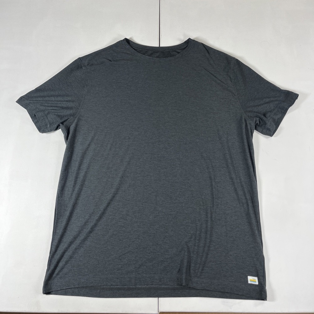 Vuori Strato Tech Tee Shirt Charcoal Active Gym Stretch Men's XL V126